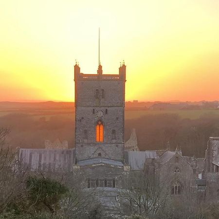 St Davids Gin & Kitchen - The Cathedral Villas Exterior foto