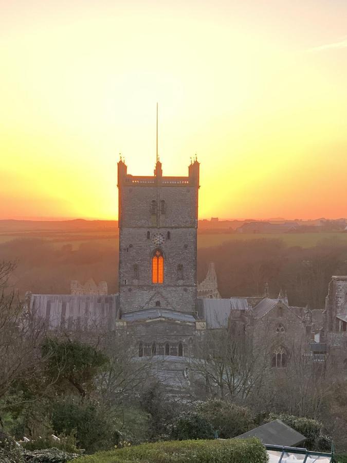 St Davids Gin & Kitchen - The Cathedral Villas Exterior foto