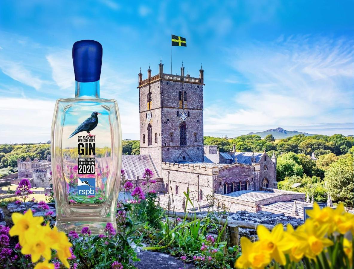 St Davids Gin & Kitchen - The Cathedral Villas Exterior foto